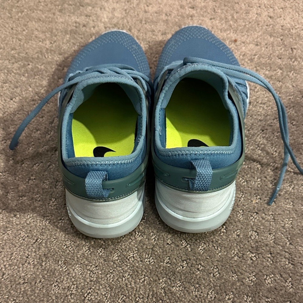 Nike Teal Athletic Shoes New - Picture 4 of 4